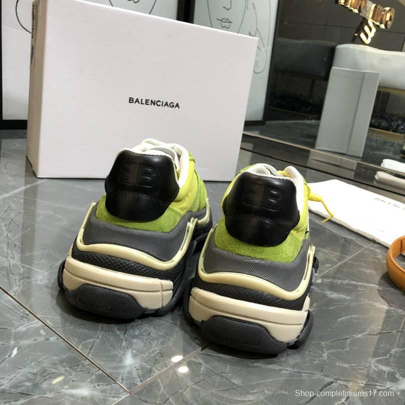 Men/Women Balenciaga Triple S 2.0 Sneaker Green Item 6380340