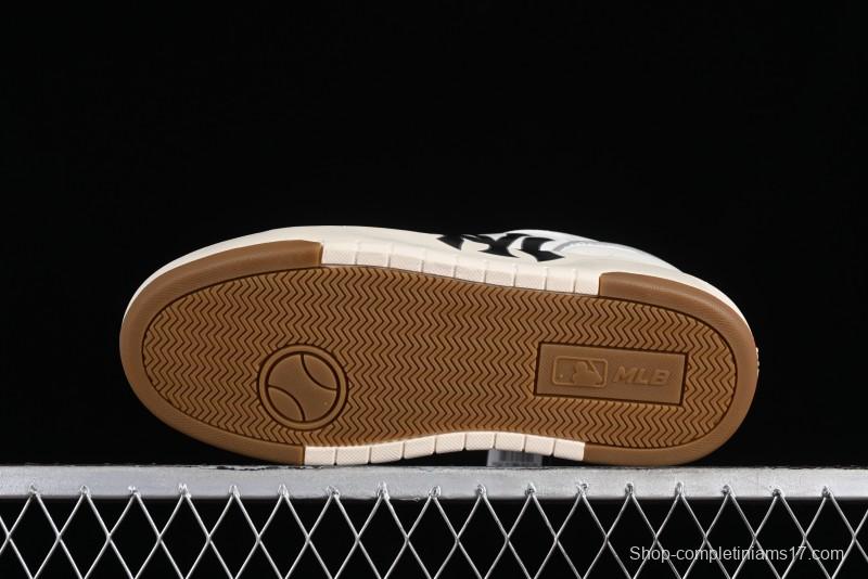 MLB Chunky Liner Basic New York Yankees Thick Sole Platform Sneakers with 6cm Height Increase - 3ASXCA12N50IVS