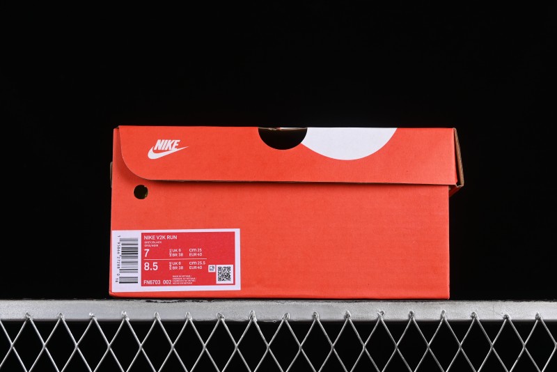 Nike Runtekk V2K Retro Low-Top Running Shoes with Cushlon Midsole and Distressed Effect - FN6703-002