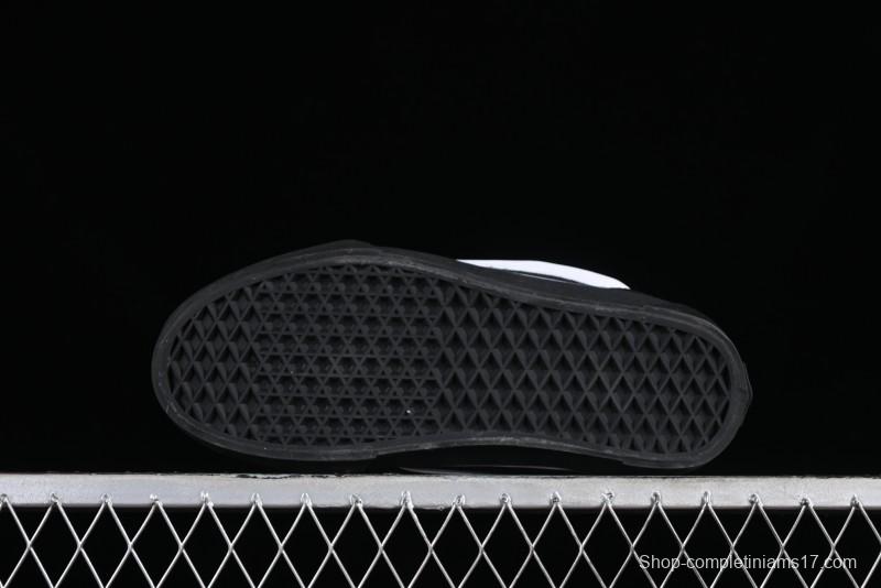 Vans Classics Knu Skool Retro Skate Shoes with Thickened Tongue and Oversized Toe - VN0009QCB9P