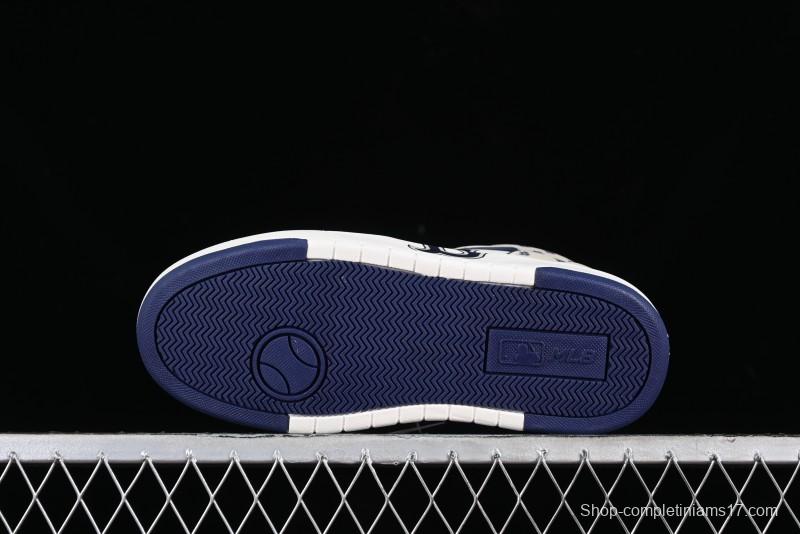 MLB Chunky Liner New York Yankees Lightweight Platform Sneakers with 6cm Height Increase - 3ASXLM13N43BGL