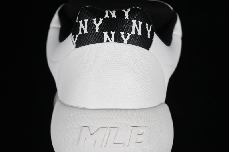 MLB Chunky Classic Base Heel Monogram Lightweight Platform Sneakers with 6cm Height Boost - 3ASXCBH4N50BKS