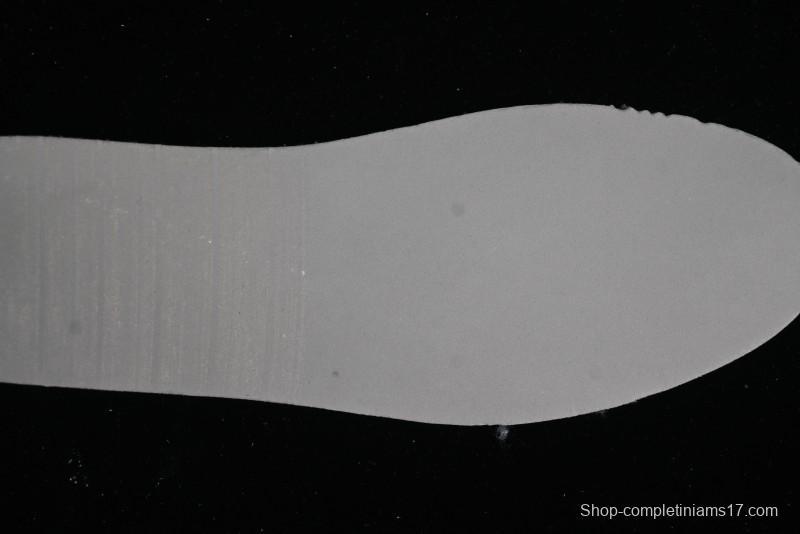 Supreme x Nike Dunk Low SB Skate Shoes with Zoom Air Cushion - XD6188-035