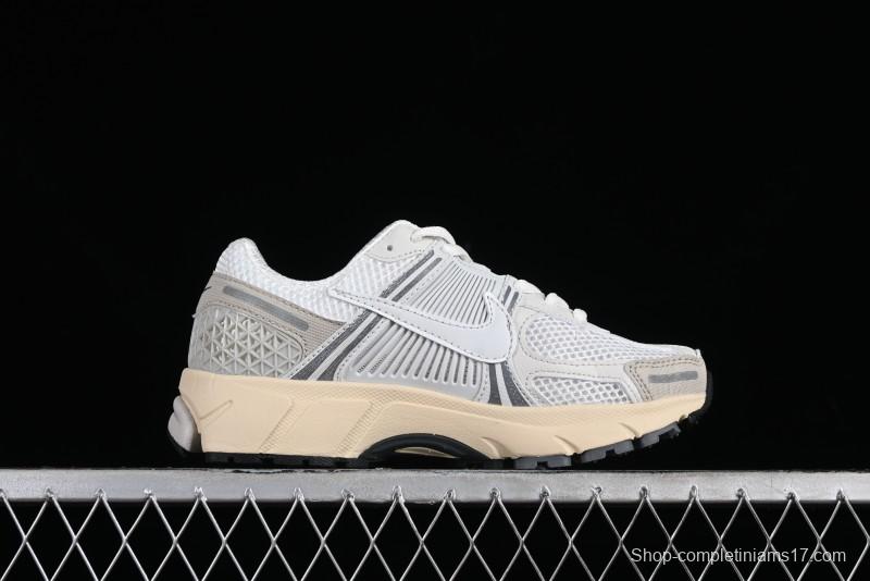 Nike Zoom Vomero 5 Retro Casual Running Shoes with EVA Lightweight Cushioning - HF0731-007