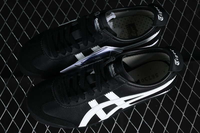 Onitsuka Tiger Mexico 66 Low-Top Leather Sneakers for Casual Running - 1183C102-001