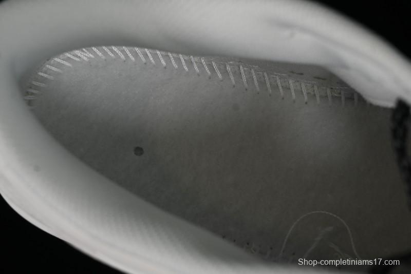 Nike SB Dunk Low Collaboration Three Swooshes Beige Black Color Low Top Casual Skateboarding Shoes - NK5639-321