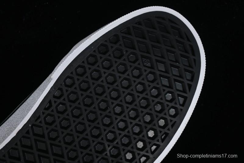 Vans Buzz Old Skool Peace Dove Classic Canvas Patchwork Low-Top Skate Shoes - VN000CR5BPB