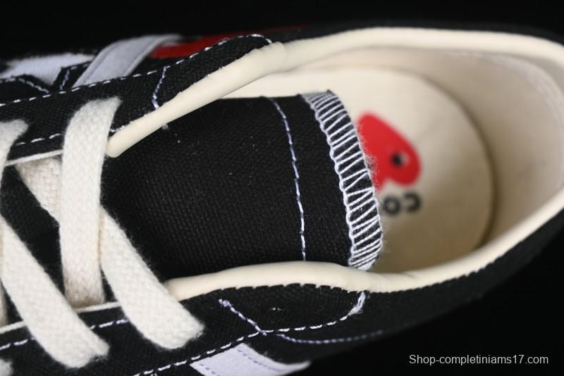 Converse x Play Comme Des Garcons One Star Academy Pro Low Top Casual Sneakers - A09870C