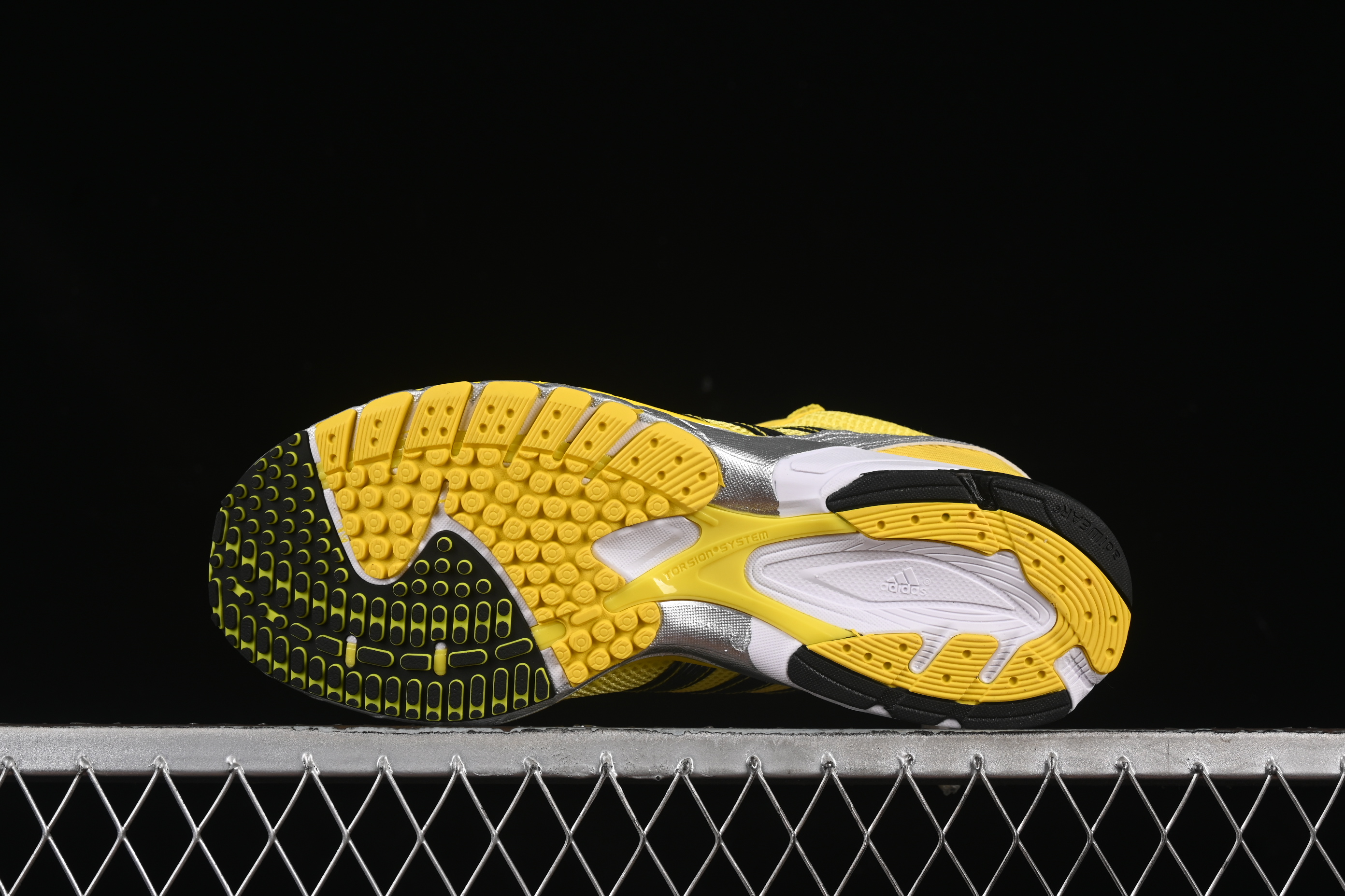 Adidas Adios Neftenga Lightweight Low-Top Running Shoes with Breathable Design - JH9740