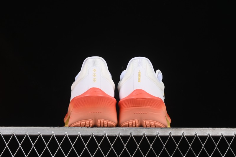 Nike Zoom Fly 6 Lightweight Running Shoes with React Foam and Carbon Fiber Plate - IB6657-108
