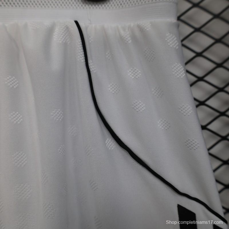 Player Version 25/26 Manchester United Home Shorts