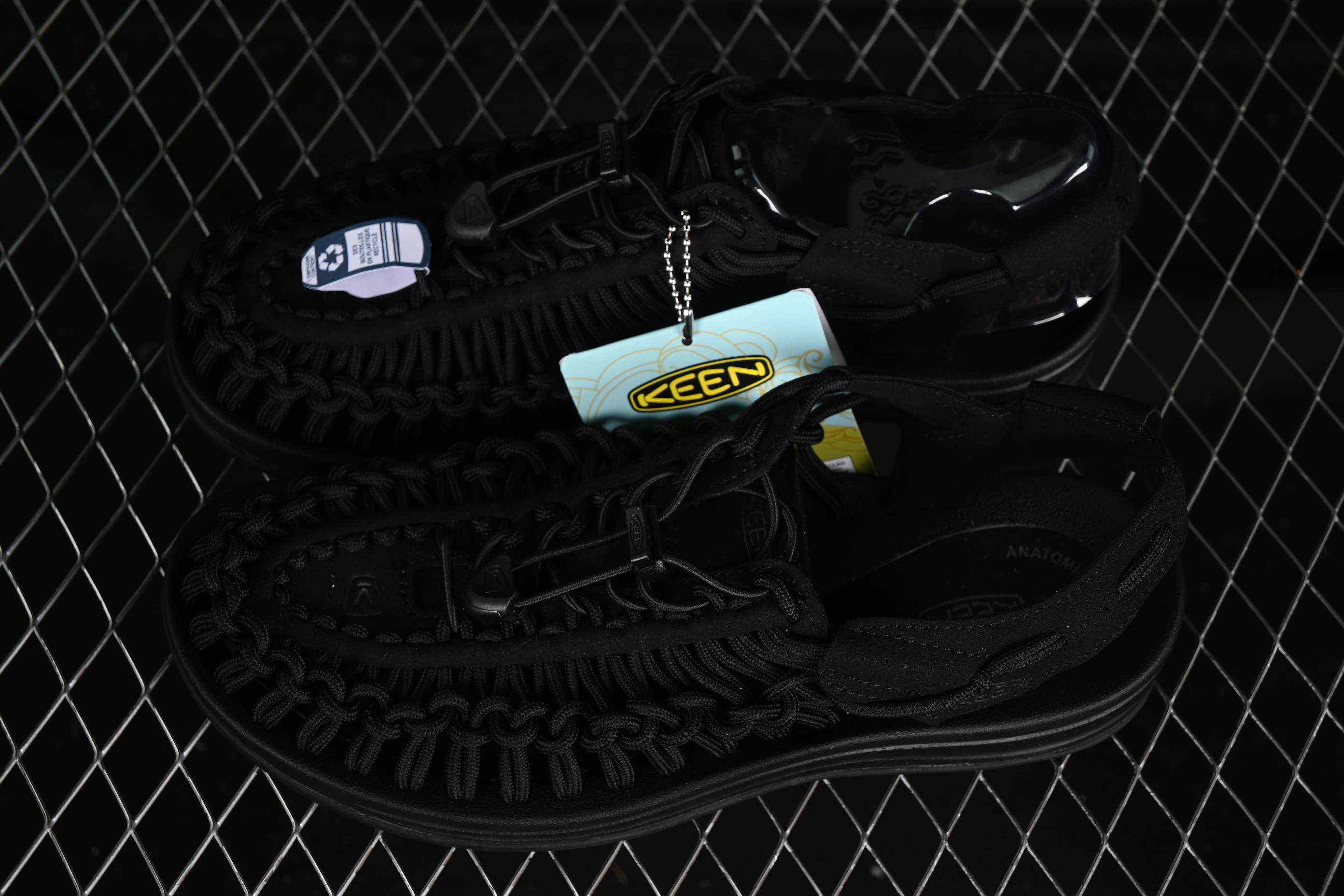 Keen Uneek Flat-M Woven Elastic Strap Casual Outdoor Water Sandals - 1014097 BLACK