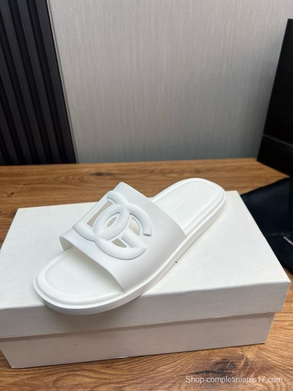 2025 Dolce & Gabbana White Rubber Slippers
