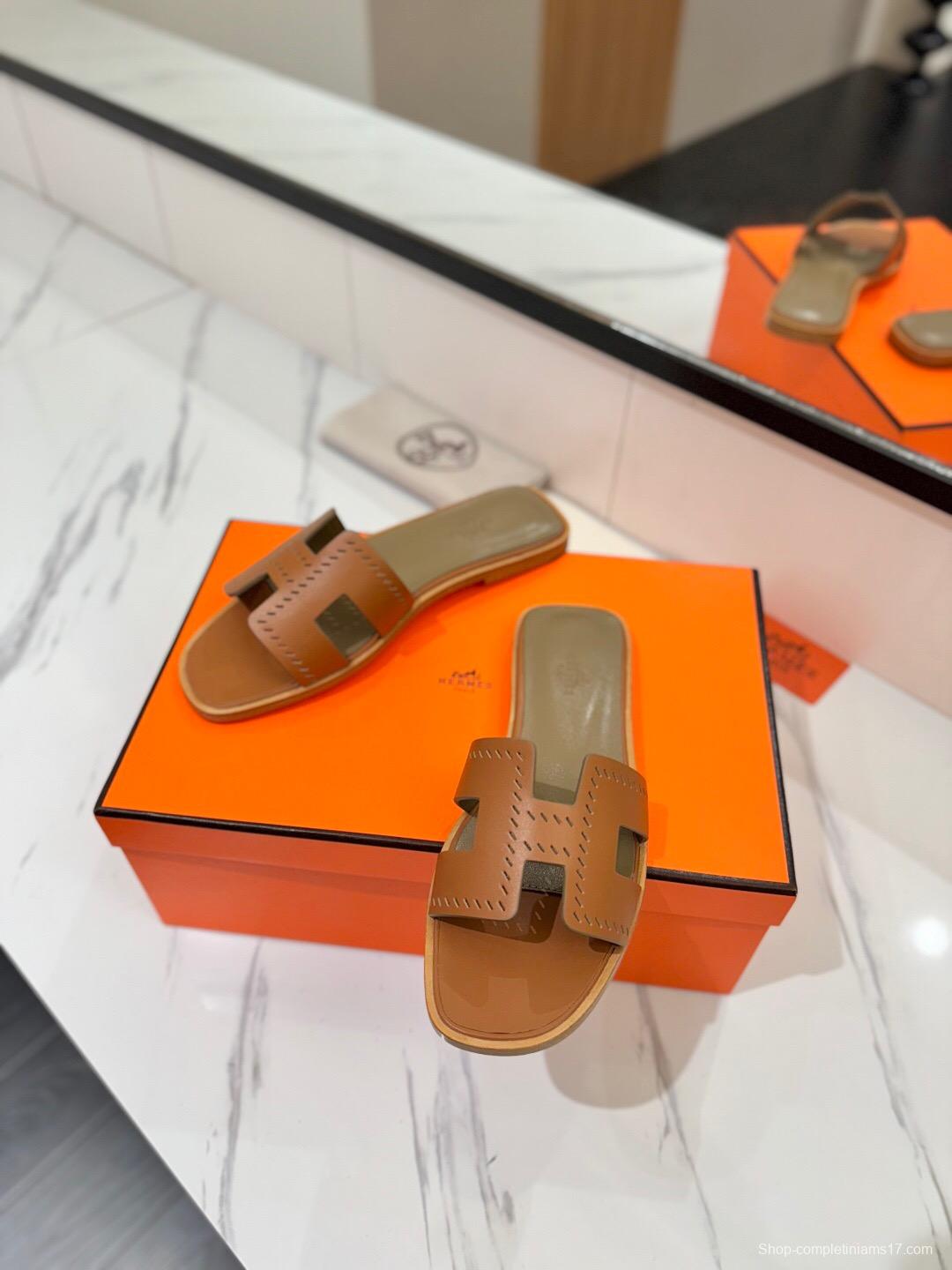 2025 Women Hermès Tan Leather Slippers