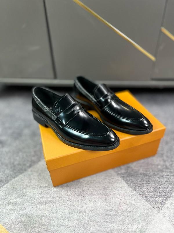 2024 Men Louis Vuitton Black Leather Loafer MJ00290