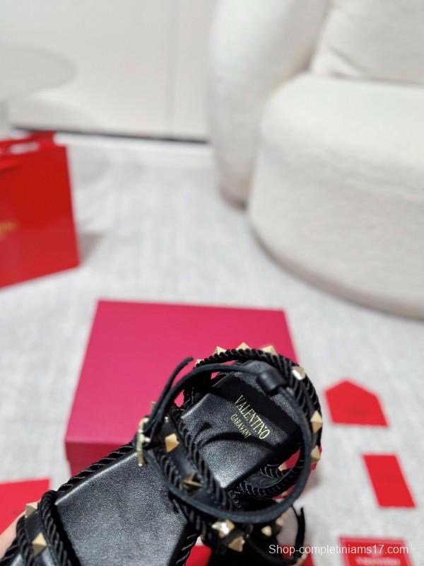 2025 Women Valentino Black Leather Sandals Studded LY00250