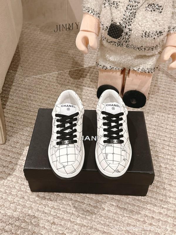 2025 Women Chanel White Black Leather Sneakers