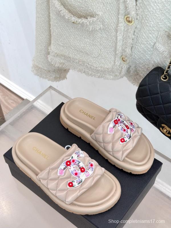 2025 Slippers Chanel Beige Silk Floral Pattern