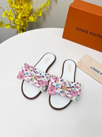 2025 Women Louis Vuitton White Pink Leather Slippers LY00190