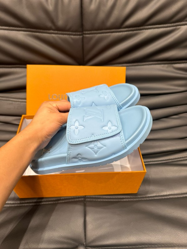 2024 Slippers Louis Vuitton light blue synthetic leather Slippers MJ00200