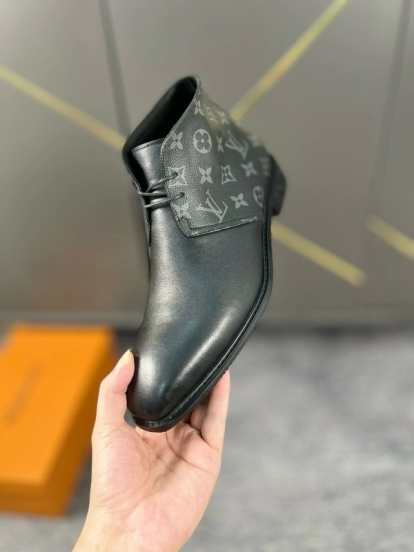 2024 Men Louis Vuitton Black Leather Boots MJ00410