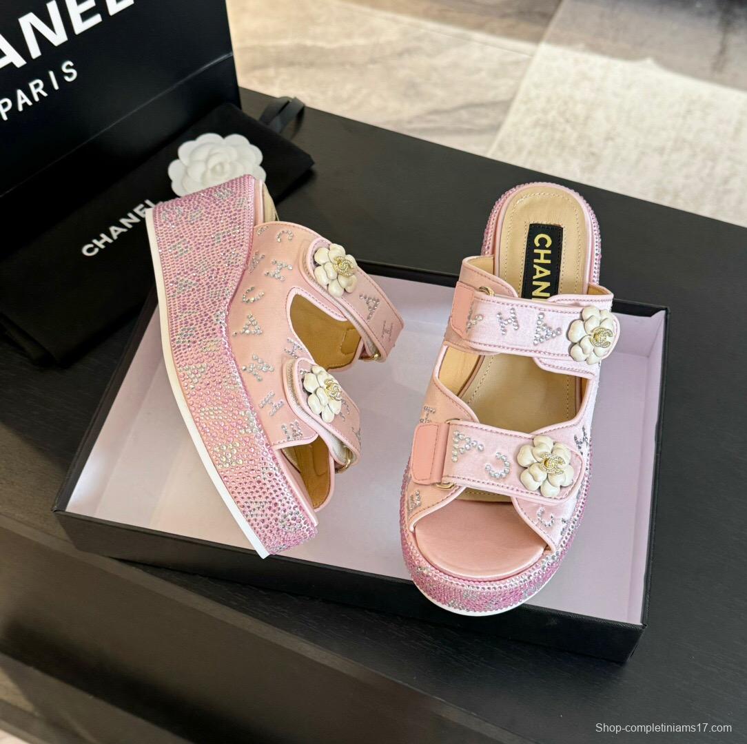 2025 Slippers Chanel Pink Leather Wedge Sandals LY00330
