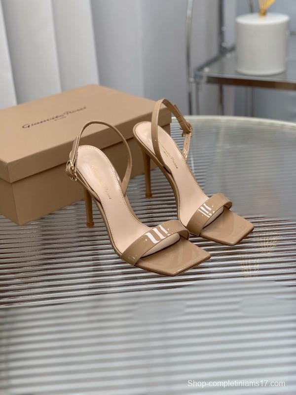 2025 Women Gianvito Rossi Beige Patent Leather Sandals