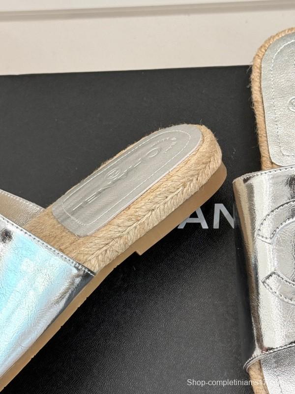 2025 Slippers Chanel Silver Leather Espadrille CC KFY00230
