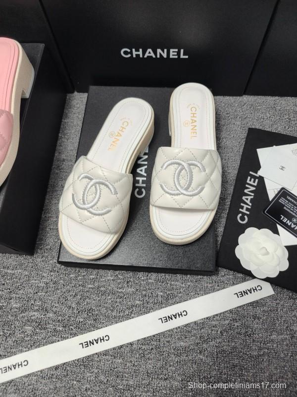 2025 Women Chanel White Leather Slippers