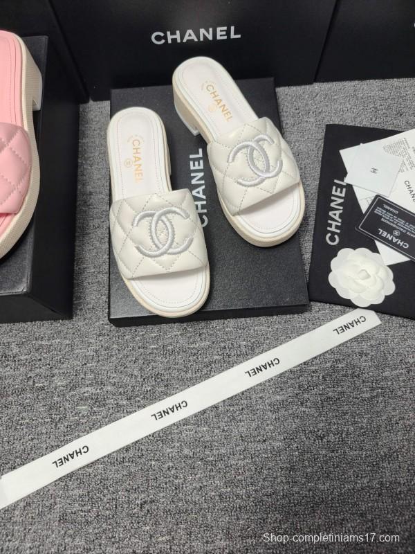 2025 Women Chanel White Leather Slippers