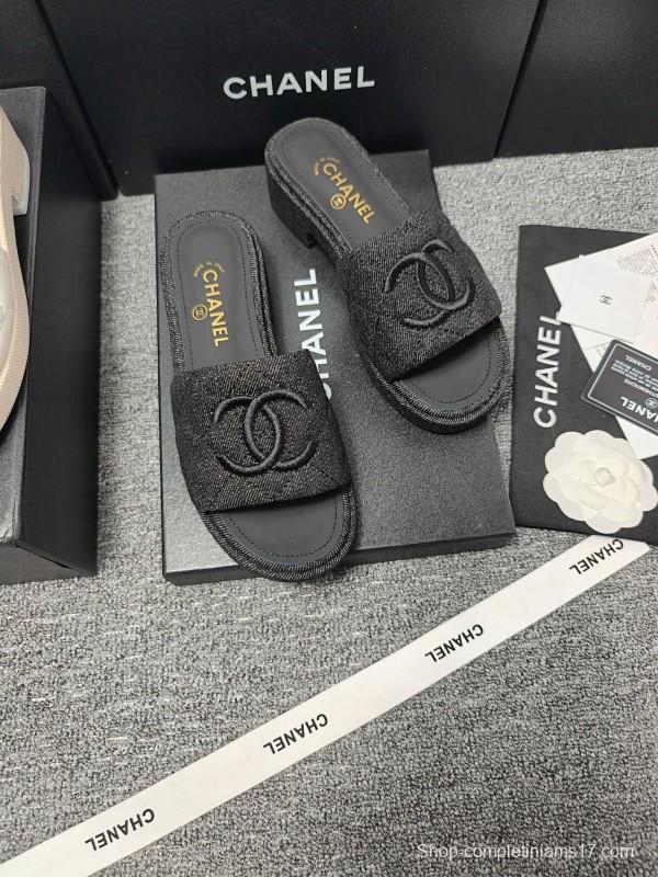 2025 Slippers Chanel Black Fabric Slippers