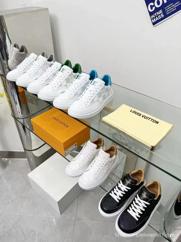 2024 Men Louis Vuitton White Grey Leather Sneakers MJ00330