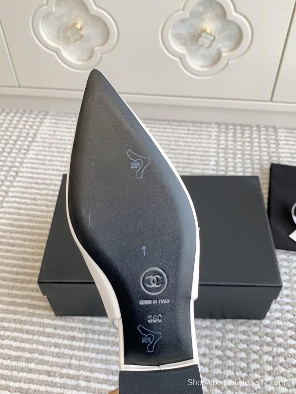 2025 Women Chanel White Leather Slingback Pointed Toe Heart Double C KFY00300