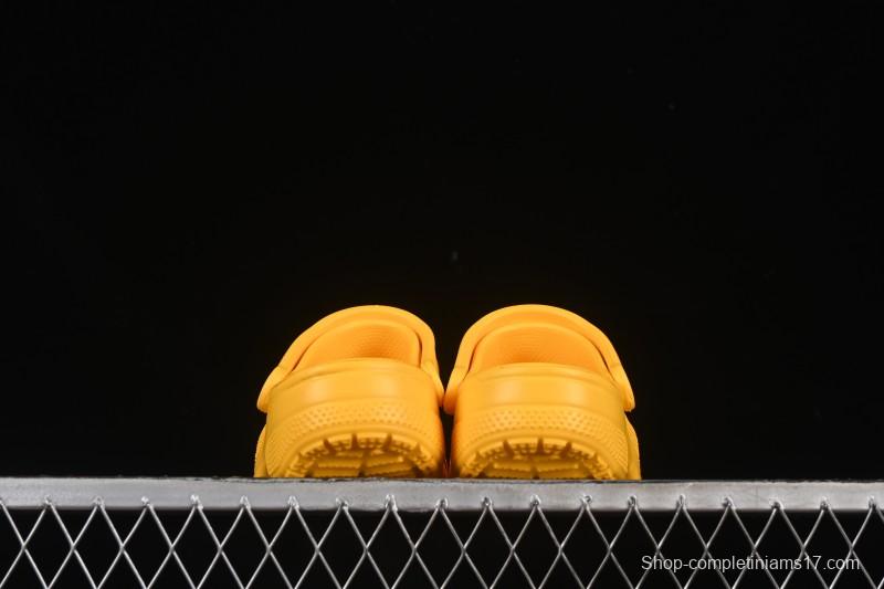 Crocs Classic Two-Way Beach Clog Sandals - B.D4