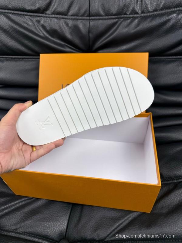 2025 Men Louis Vuitton White Leather Slippers AS00170