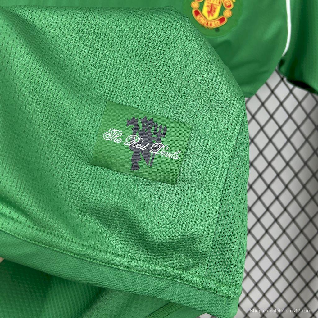 2007/08 Manchester United Green Goalkeeper Retro Jersey