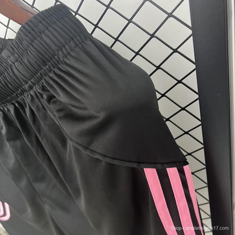 25/26 Juventus Home Shorts
