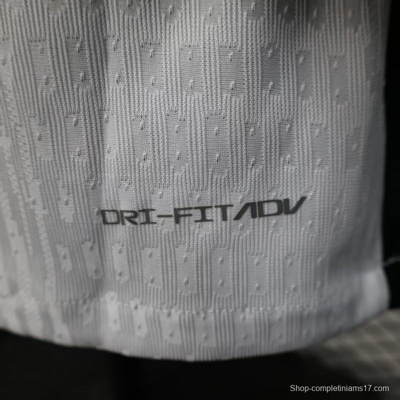 Player Version 25/26 Paris Saint-Germain White with Pink Trim Jersey