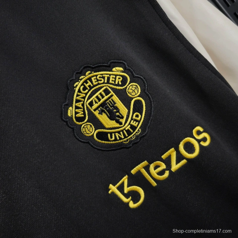 25/26 Manchester United Jacket BLACK/White Windbreaker