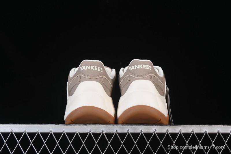New York Yankees Bigball Chunky Vintage Window Platform Sneakers - 3ASHVT35N50BRS