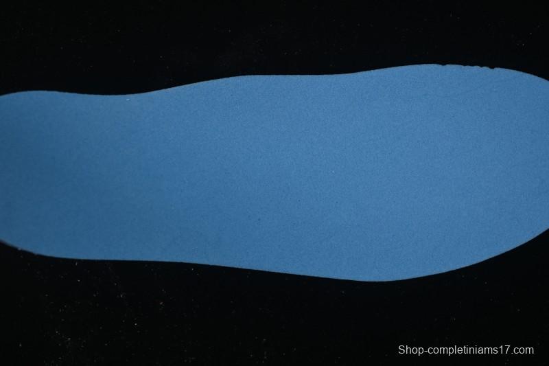 Nike Air Max 95 Retro Cushioned Running Shoes with Air Sole - CT1268-100