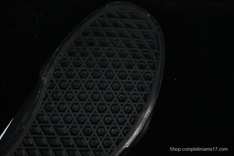 Vans Knu Skool Low-Top Suede Skate Shoes - VN0009QCBMA