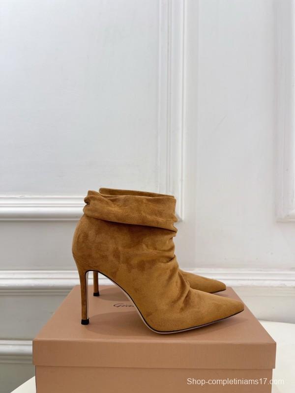 Gianvito Rossi Fall/Winter 2025 GR Pointed Toe Retro Pleated High Heel Ankle Boots - KFY00340
