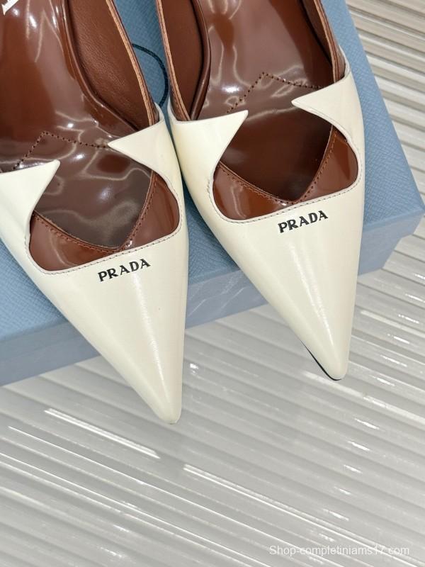 PRADA 2025 SS Catwalk Pointed Toe Kitten Heel Pumps - KFY00310