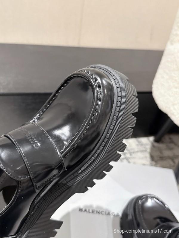 Balenciaga 2025 SS Loafers with Retro Design and Lightweight TPU Sole - KFY00320