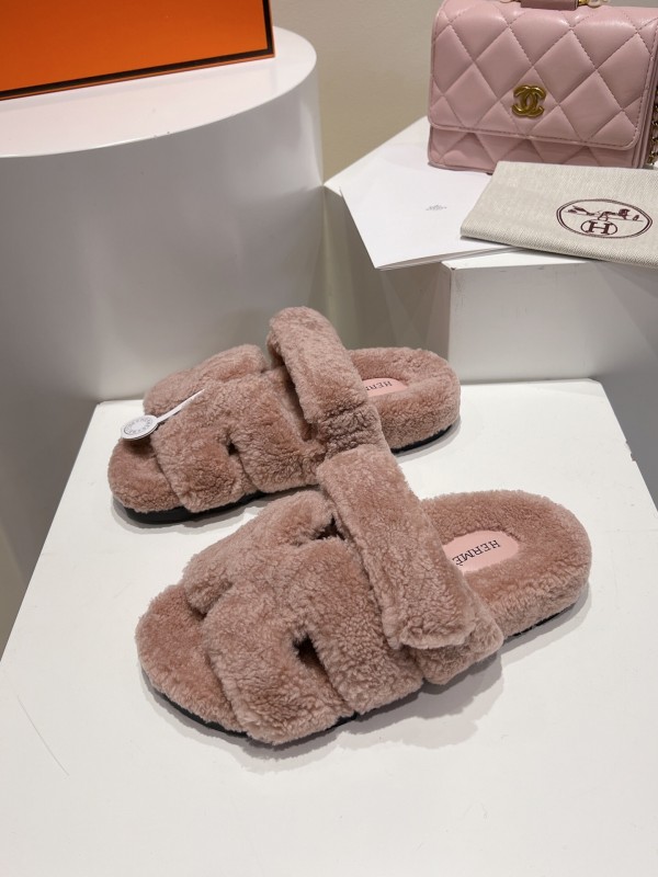 H Love Erjiu Full Wool Slippers with Slightly Curled Wool - LY00270