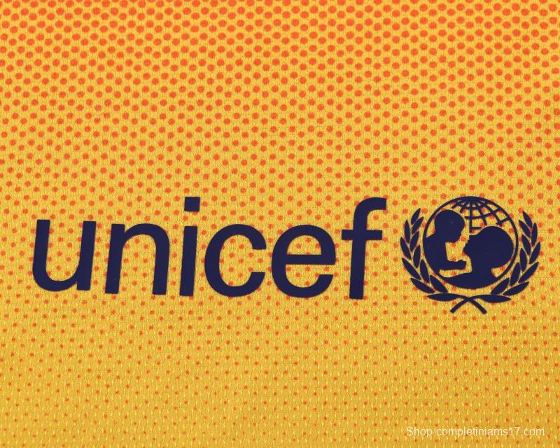 Retro Kids 12/13 FC Barcelona Away Jersey