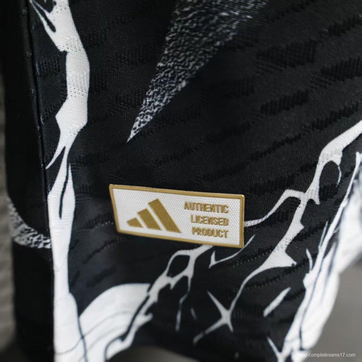 Player Version 25/26 Real Madrid Avengers White Pre-Match Jersey